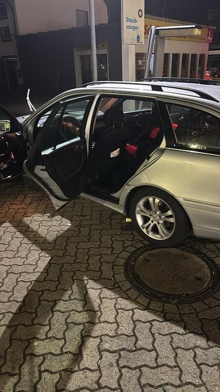 Grau Gebraucht 2007 Mercedes C220 Kombi | 4.200 € (Guter Preis) - Bild 1/3