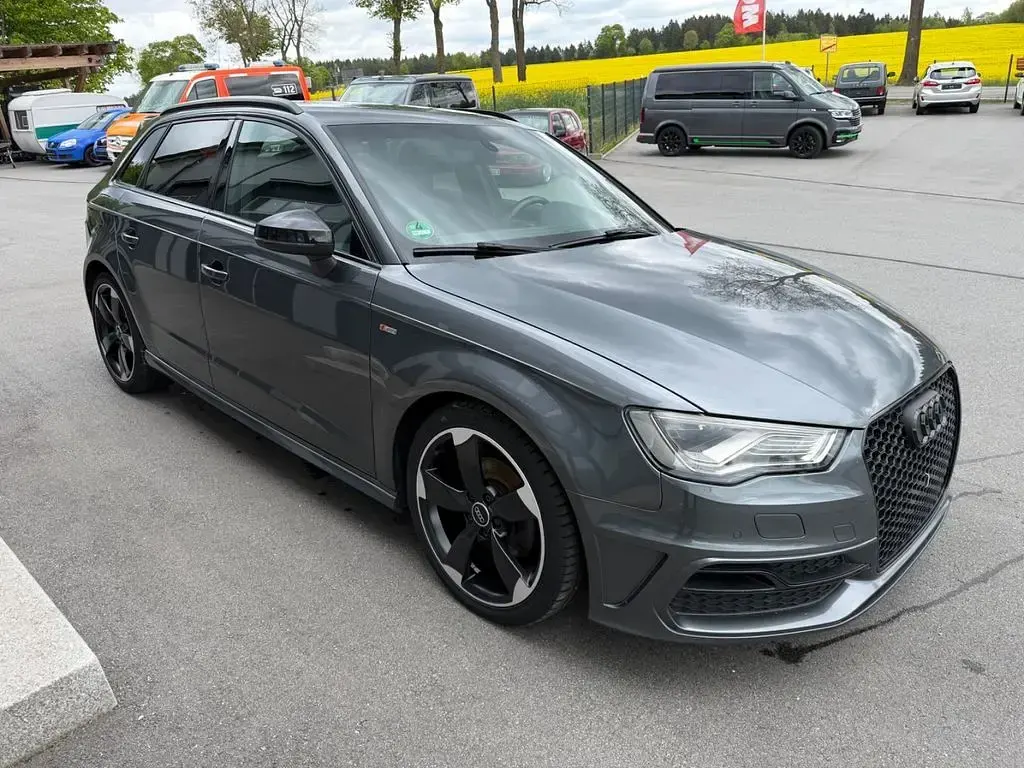 Gebraucht Audi A3 S-Line 150 PS (110 kW) 2016 Grau Limousine