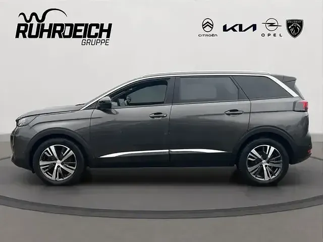 Gebraucht Peugeot 5008 Allure 136 PS (100 kW) 2024 Lackierung platiniumgrau/meta (metallic) SUV