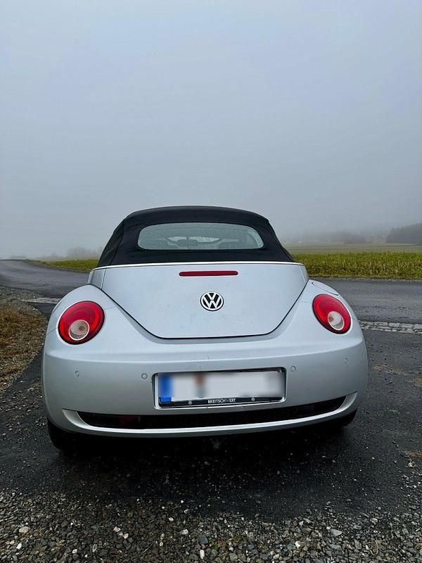 Gebraucht VW New Beetle Cabriolet 105 PS (77 kW) 2010 Silber Cabrio
