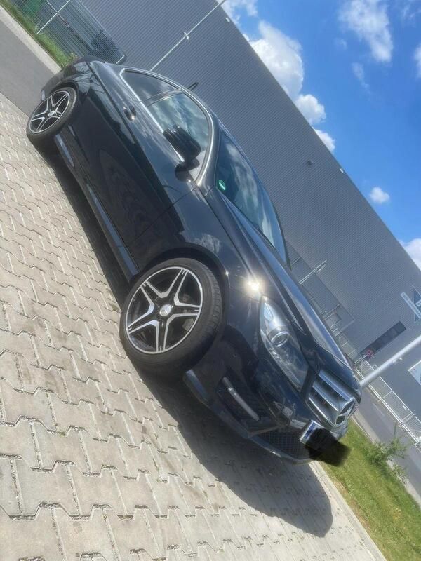 Schwarz Gebraucht 2013 Mercedes C250 Coupé | 12.800 € (Superpreis) - Bild 1/4