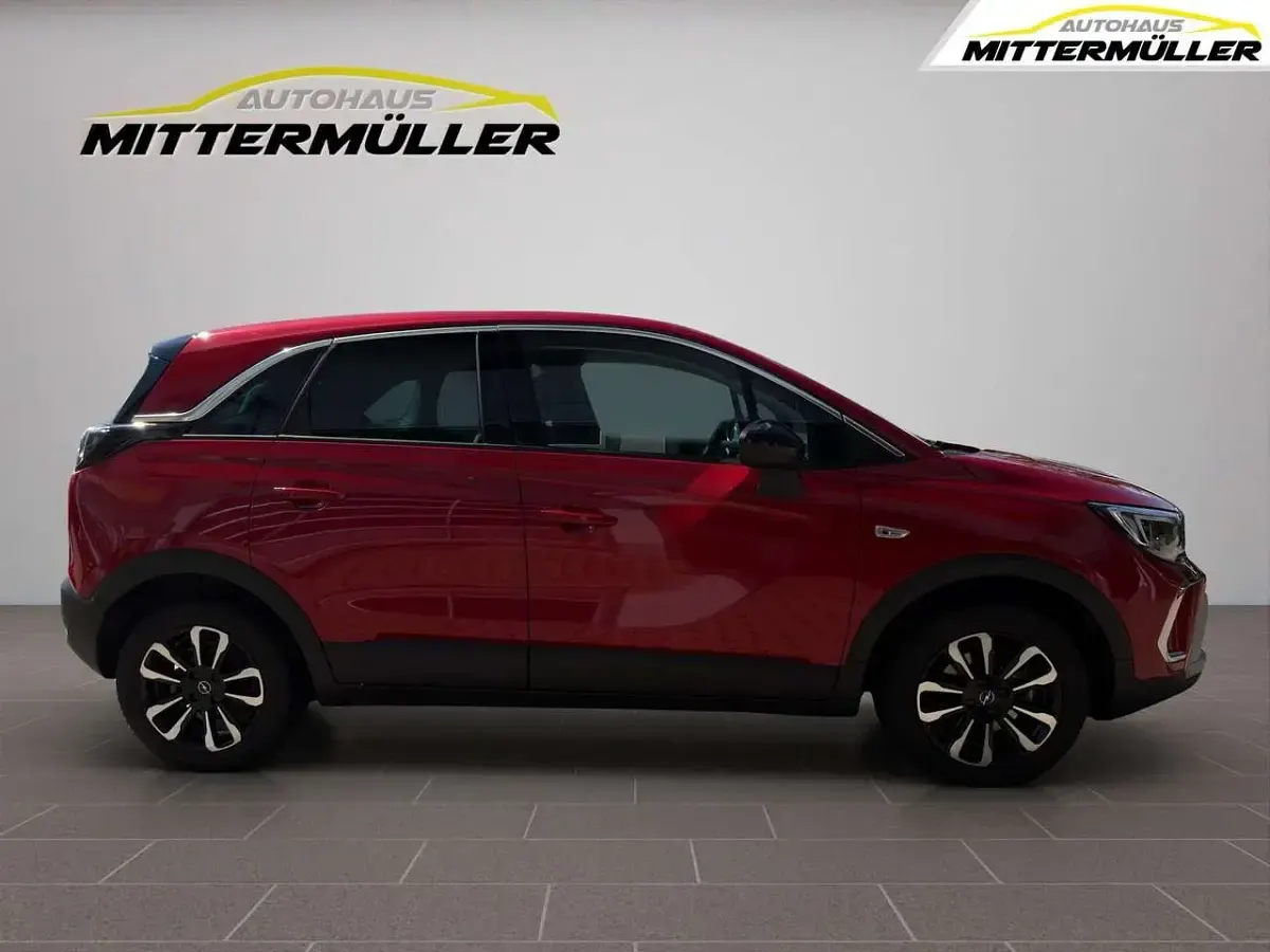 Gebraucht Opel Crossland Elegance 110 PS (80 kW) 2024 Rot SUV