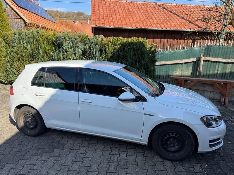 Gebraucht VW Golf VII Cup 125 PS (91 kW) 2014 Weiß Limousine