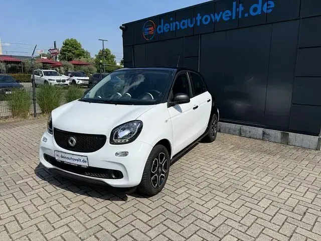 Gebraucht Smart ForFour 71 PS (52 kW) 2019 Weiß Kleinwagen