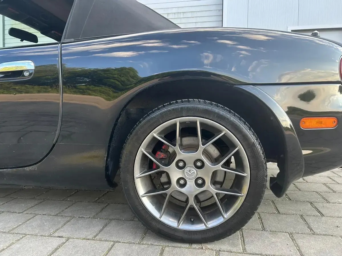 Brugt Mazda MX5 145 HK (106 kW) 2004 Sort Cabriolet