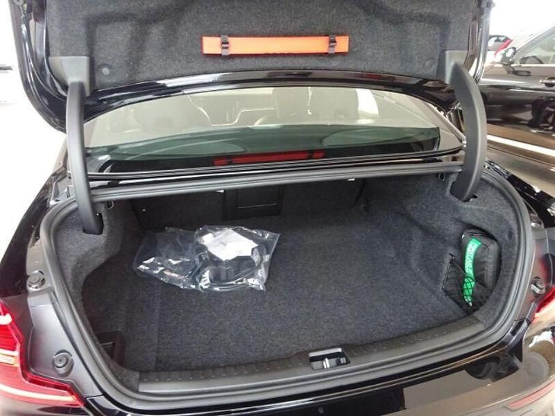 Gebraucht Volvo 360 2024 Schwarz Limousine