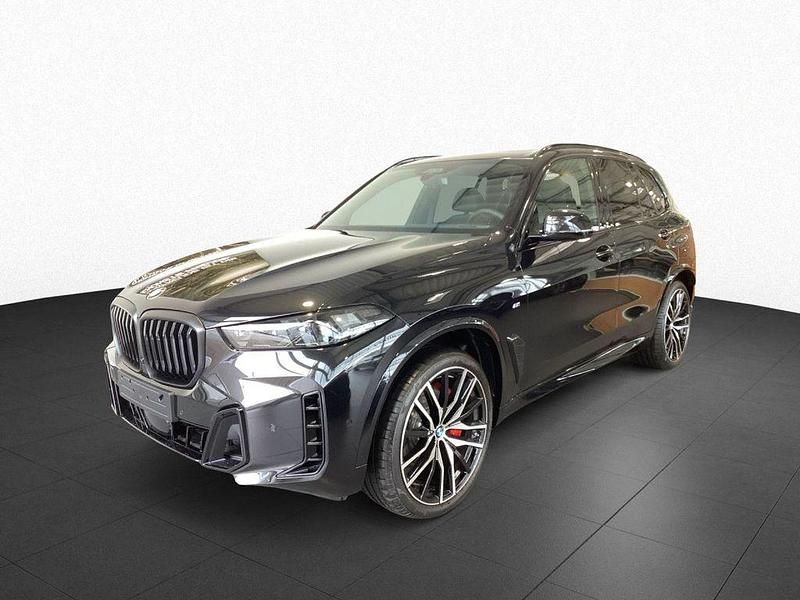 Neu BMW X5 Comfort Edition 352 PS (258 kW) 2025 Saphirschwarz metallic (schwarz) SUV
