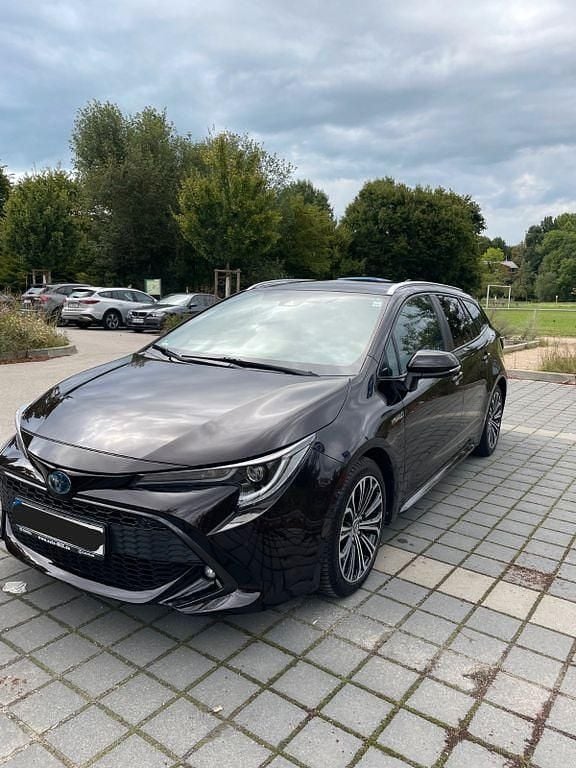 Braun Gebraucht 2019 Toyota Corolla Club Kombi | 22.100 € (Fairer Preis) - Bild 1/4