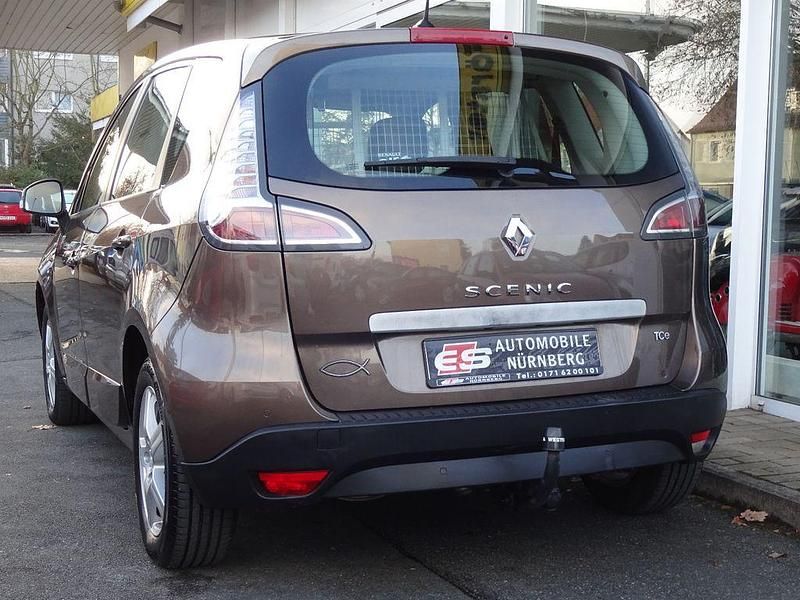 Gebraucht Renault Scénic III Initiale Paris 116 PS (85 kW) 2014 Braun Van / Kleinbus