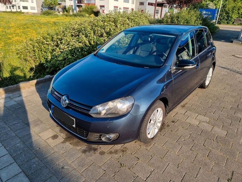 Blau Gebraucht 2012 VW Golf VII Style Limousine | 7.500 € (Superpreis) - Bild 1/4