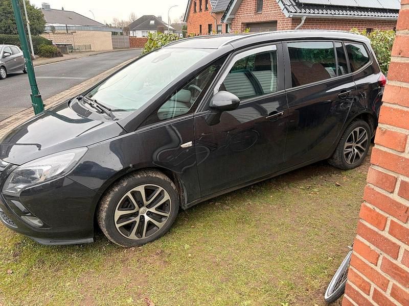 Gebraucht Opel Zafira 140 PS (102 kW) 2015 Schwarz Van / Kleinbus