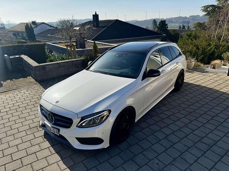 Gebraucht Mercedes C250 AMG line 204 PS (150 kW) 2018 Weiß Kombi
