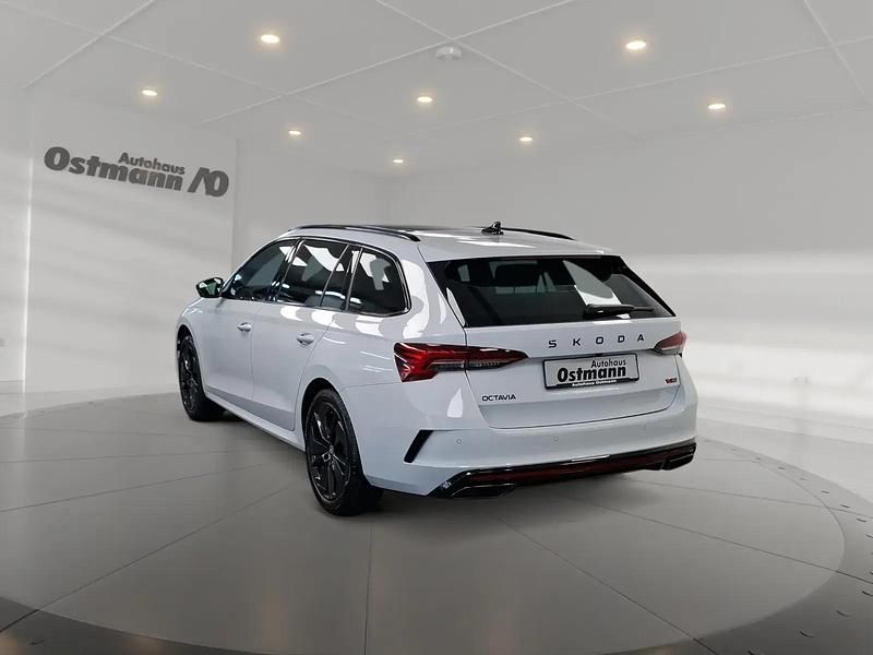 Gebraucht Skoda Octavia RS 265 PS (194 kW) 2025 Weiß Kombi