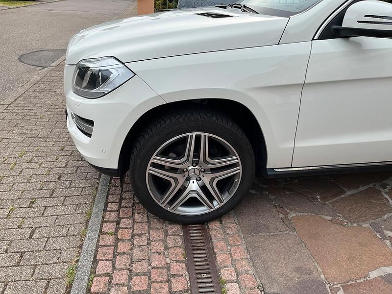Gebraucht Mercedes GL350 AMG 258 PS (189 kW) 2013 Weiß SUV