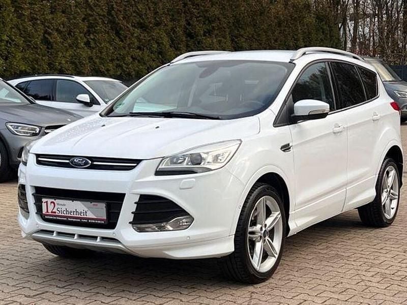 Gebraucht Ford Kuga Individual 180 PS (132 kW) 2015 Weiß SUV