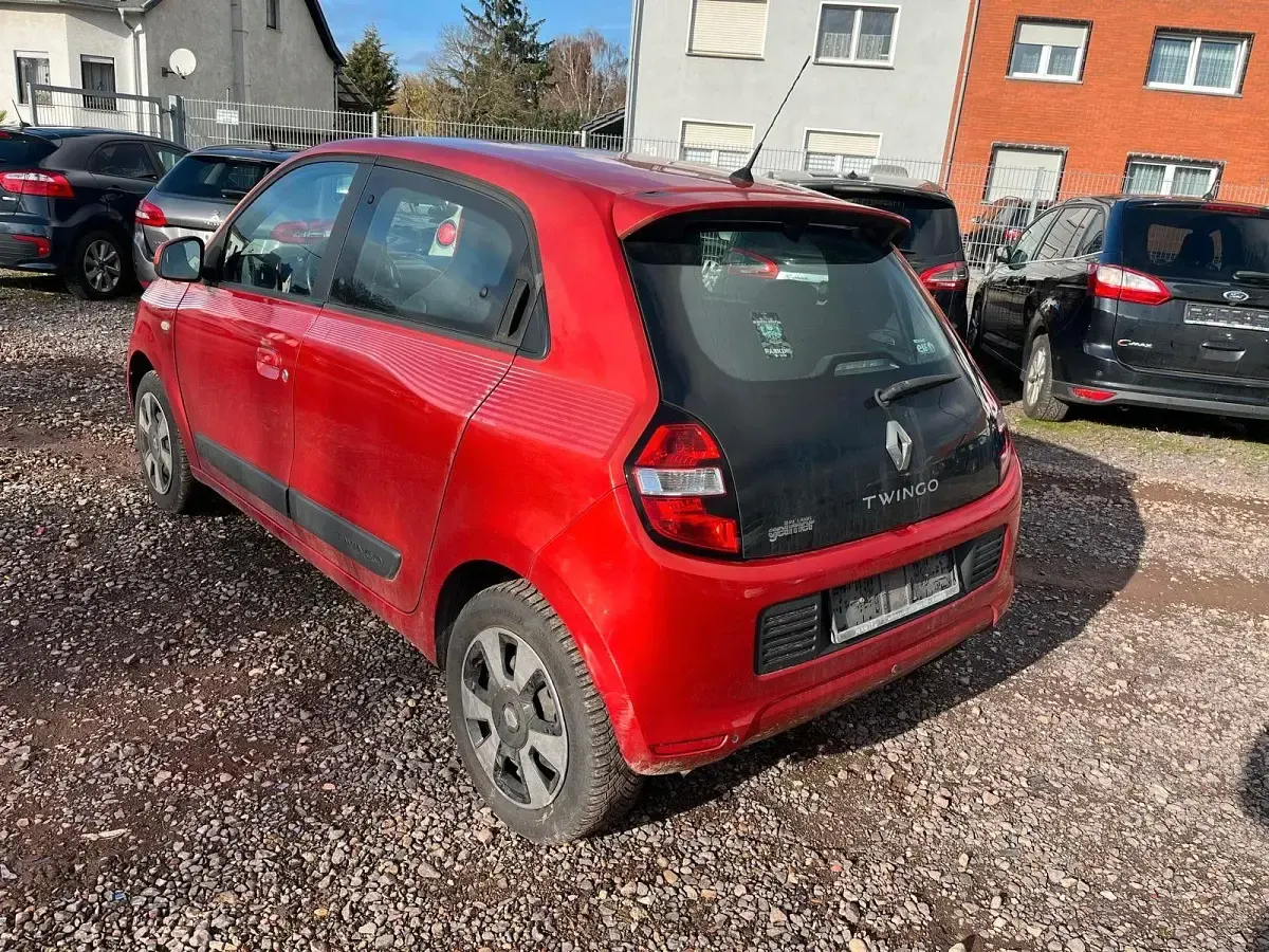 Używany Renault Twingo Dynamique 71 KM (52 kW) 2016 Czerwony Hatchback