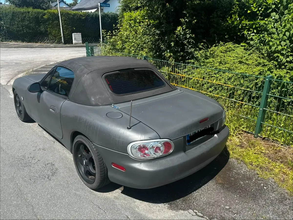 Gebraucht Mazda MX5 110 PS (80 kW) 1999 Grau Cabrio