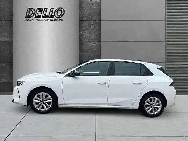 Gebraucht Opel Astra Enjoy 110 PS (80 kW) 2023 Weiß Kleinwagen