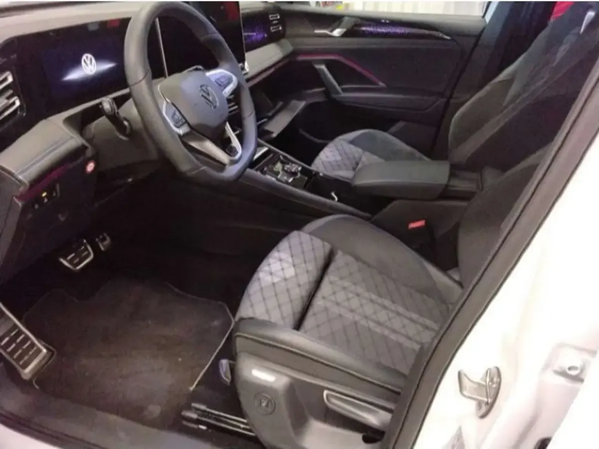 Gebraucht VW Tiguan R-line 205 PS (150 kW) 2025 Oryxweiß perlmutteffekt SUV