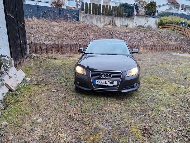 Gebraucht Audi A3 Attraction 140 PS (102 kW) 2010 Schwarz Kleinwagen