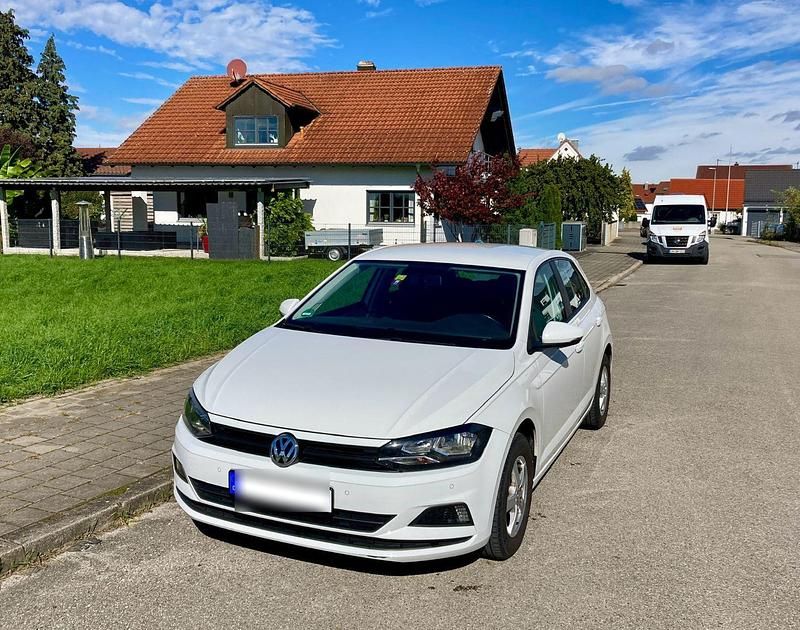 Weiß Gebraucht 2018 VW Polo Kleinwagen | 8.500 € (Guter Preis) - Bild 1/4