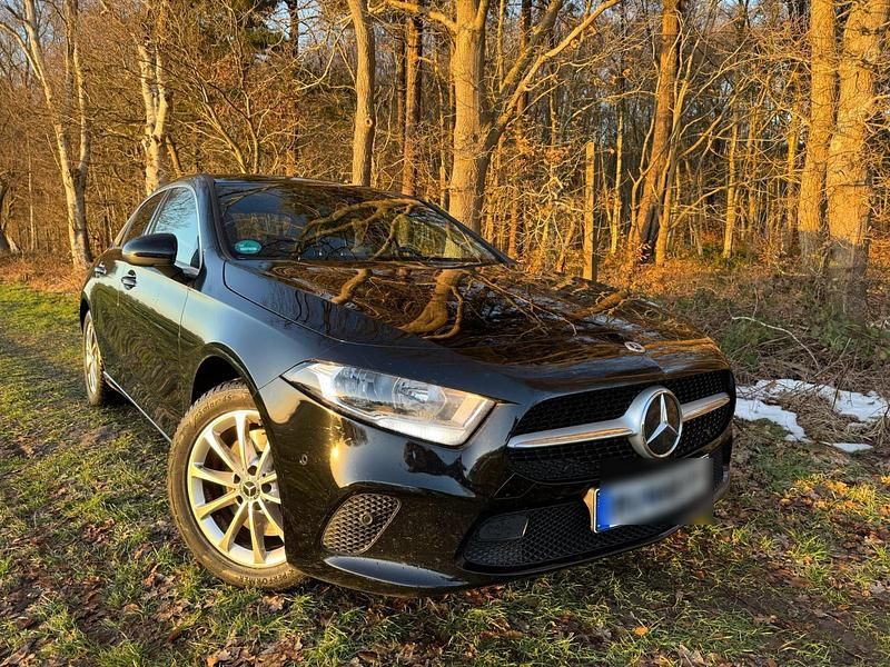 Gebraucht Mercedes A250 218 PS (160 kW) 2022 Schwarz Limousine