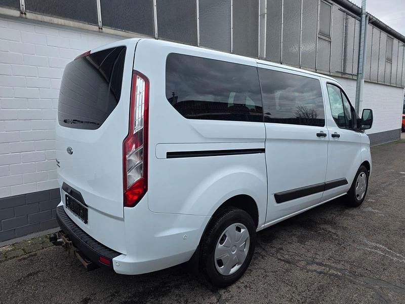 Gebraucht Ford Transit Custom 131 PS (96 kW) 2019 Weiß Van / Kleinbus