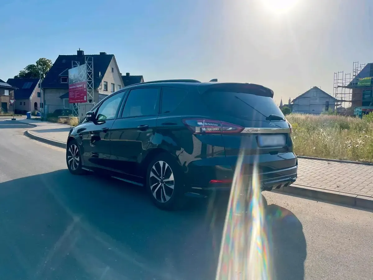 Gebraucht Ford S-MAX ST-Line 150 PS (110 kW) 2020 Schwarz Van / Kleinbus