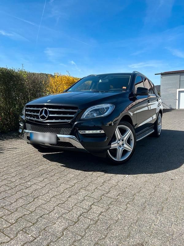 Gebraucht Mercedes ML350 306 PS (225 kW) 2012 Schwarz SUV