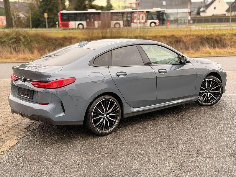 Gebraucht BMW 218 M Sport 136 PS (100 kW) 2023 Grau Coupé