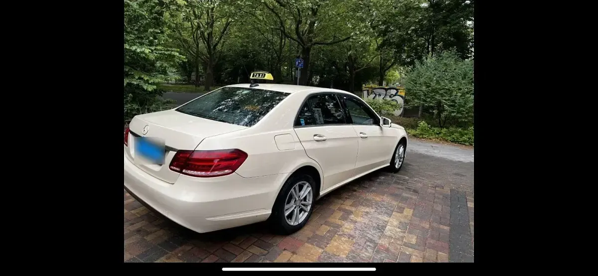 Gebraucht Mercedes E200 136 PS (100 kW) 2013 Beige Limousine