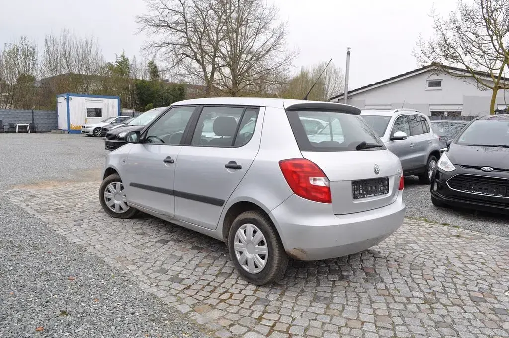 Gebraucht Skoda Fabia Cool Edition 69 PS (50 kW) 2011 Silber Limousine