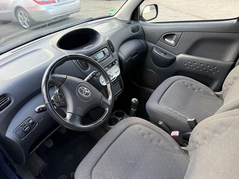 Gebraucht Toyota Yaris Verso 84 PS (61 kW) 2004 Schwarz Van / Kleinbus