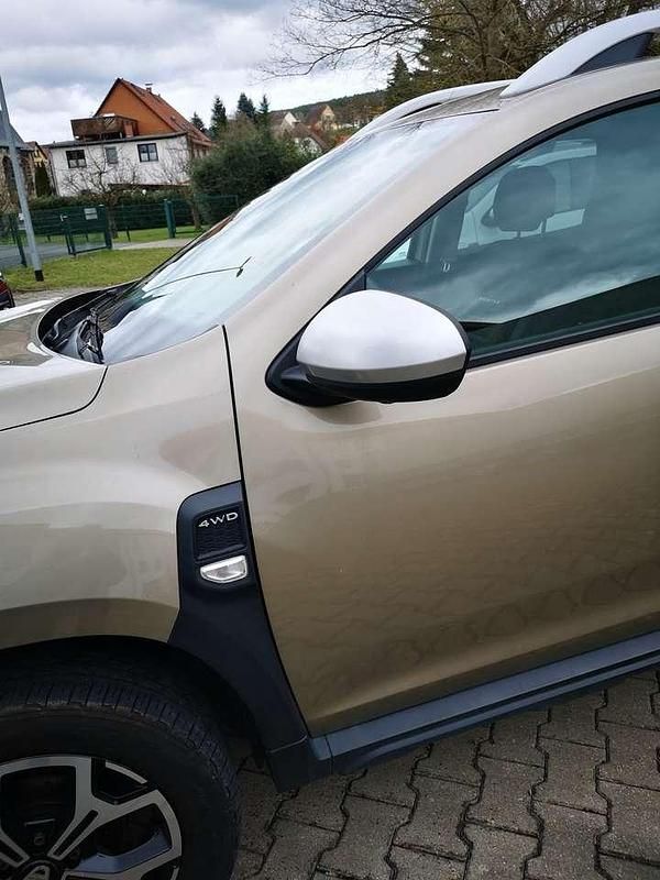 Gebraucht Dacia Duster Prestige 125 PS (91 kW) 2018 Atacamabeige SUV