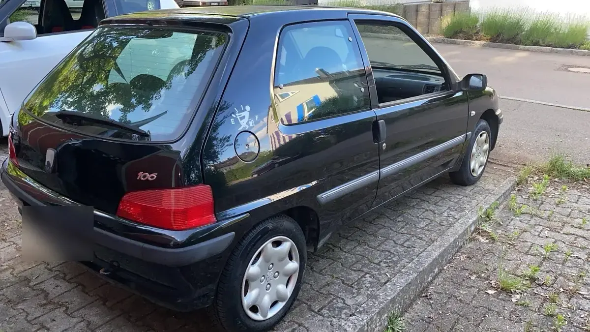 Gebraucht Peugeot 106 60 PS (44 kW) 2002 Schwarz Kleinwagen