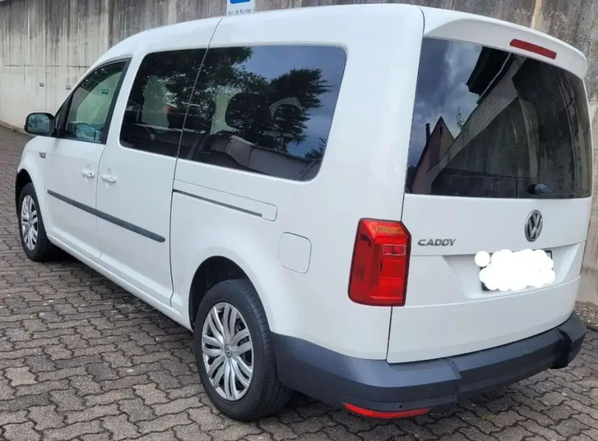 Second-hand VW Caddy Maxi 102 CP (75 kW) 2019 Alb Monovolum