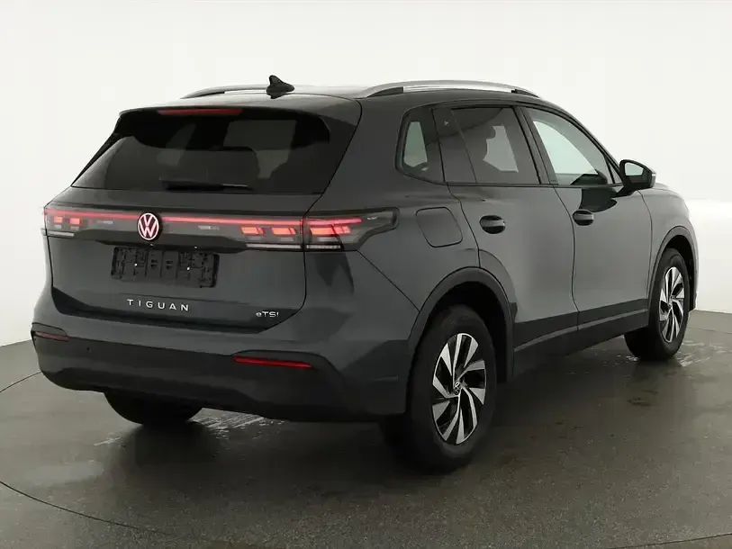 Neu VW Tiguan Life 150 PS (110 kW) 2025 Uranograu SUV
