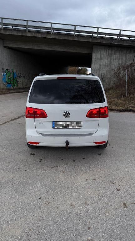 Gebraucht VW Touran Match 140 PS (102 kW) 2012 Weiß Van / Kleinbus