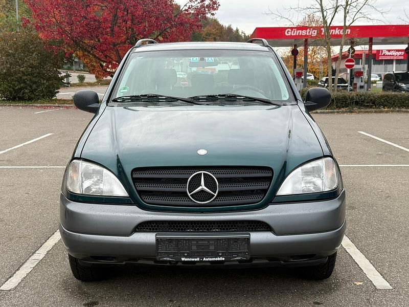 Gebraucht Mercedes ML320 218 PS (160 kW) 1999 Grün SUV
