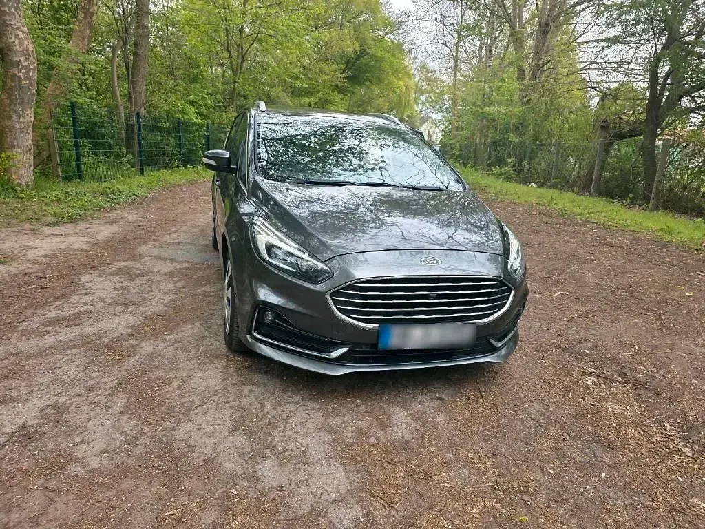 Używany Ford S-MAX S 190 KM (139 kW) 2019 Srebrny Minivan