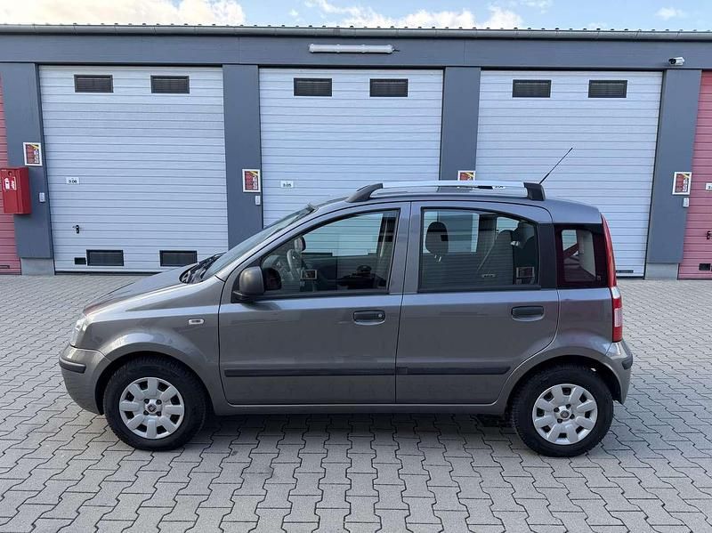 Gebraucht Fiat Panda Dynamic 69 PS (50 kW) 2011 Colore esterno (grigio sfrena Kleinwagen