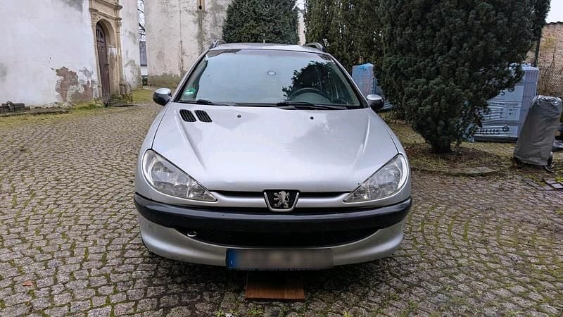 Gebraucht Peugeot 206 68 PS (50 kW) 2004 Silber Kombi