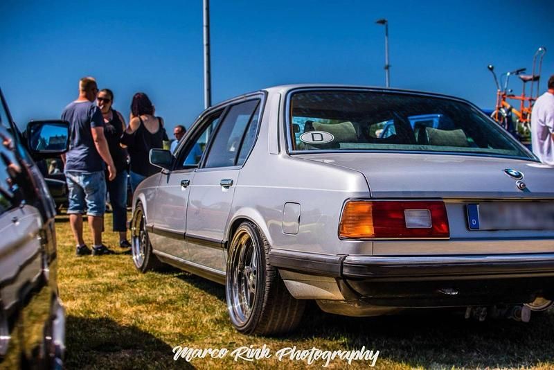 Gebraucht BMW 745 252 PS (185 kW) 1984 Silber Limousine