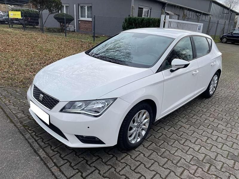 Gebraucht Seat Leon Style 105 PS (77 kW) 2013 "candy" weiss Kleinwagen