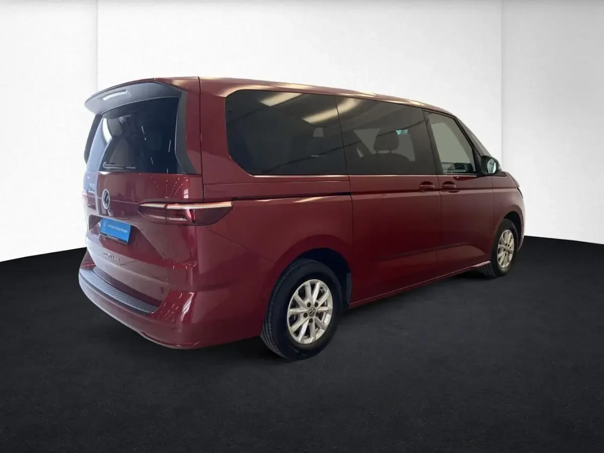 Second-hand VW Multivan Life 150 CP (110 kW) 2025 Monovolum