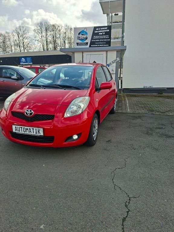 Gebraucht Toyota Yaris Sol 101 PS (74 kW) 2009 Rot Kleinwagen