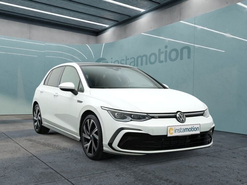 Weiß Gebraucht 2024 VW Golf VIII Sound Limousine | 32.749 € (Fairer Preis) - Bild 1/3