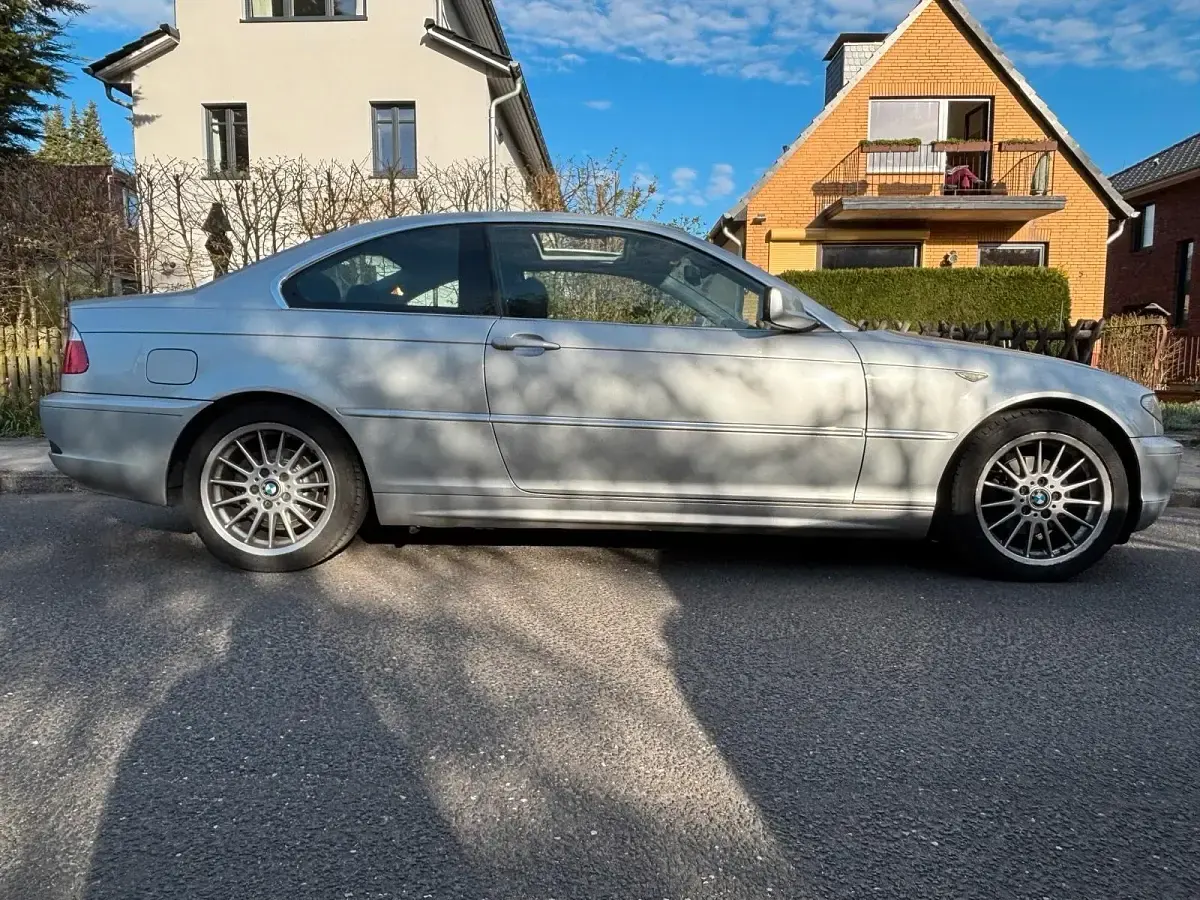 Gebraucht BMW 320 170 PS (125 kW) 2003 Silber Coupé