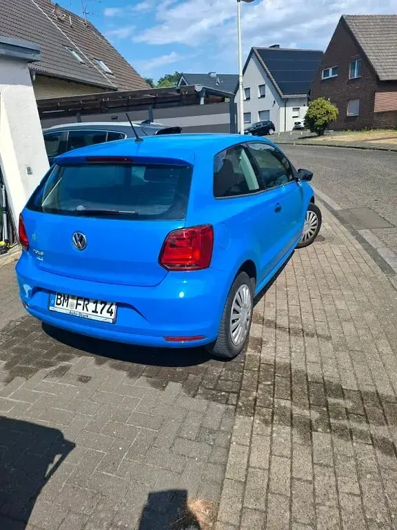 Gebraucht VW Polo Trendline 60 PS (44 kW) 2014 Blau Kleinwagen