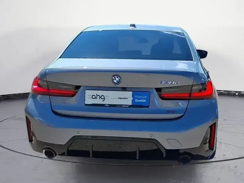 Gebraucht BMW 320e M Sport 204 PS (150 kW) 2022 Grau Limousine